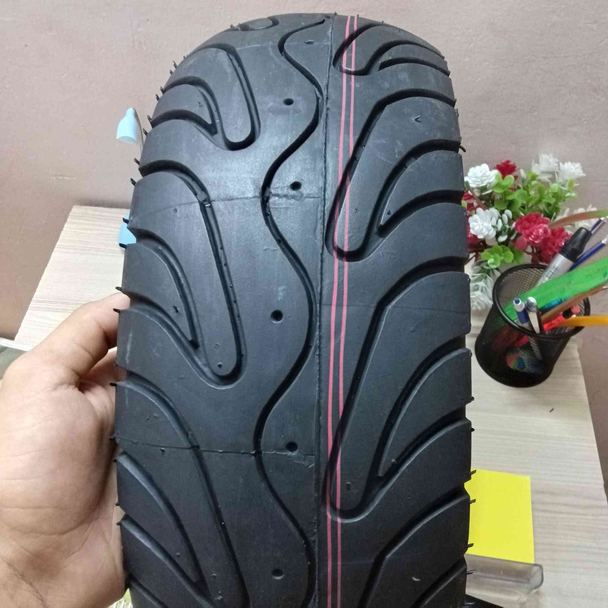 السلام عليكم
عندي هاذا التاير اشتريته ومارهم على الماجستا اس التاير ممشدود ابد حجمه 12_130/70 انتاج 2026 صناعه تايوان
ماخذه ب  40 
مكاني بغداد الكراده 
***********

