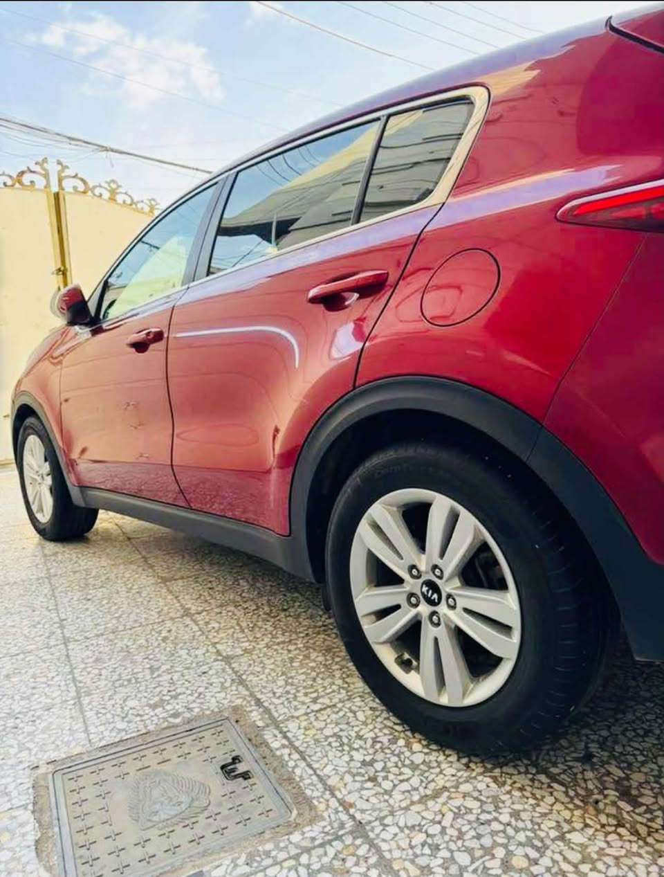 اسبورتج موديل 2018وارد امريكي رقم اربيل الجديد 
***********
السعر145 مجال للشراي 
 سنوية ورقم الجديد تريد تحويل تريد وكاله 
السنويه 2032
مواصفات النص فول 
قطعتين تبريد 
شاشه وسط
تحكمات ستيرن 
3انضمة قياده 
داخل لونين 
محرك 2500المرغوب 
كير محرك مكفول 
ماشيه 30000الف ميل 
الحادث جاملغ خلفي وشبر بل باب الخلفي بارد فقط
