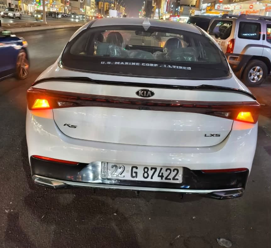 كل للبيع | كيا k5 موديل 2021 (وارد امريكي)
✅ الممشى: 102 كليو 
✅ محرك 1.6 تيربو 🚀
✅ داخل اقماش نظيف جداً 
✅ رادار المحافظة على المسار (Lane Keep Assist)
رادار جانبي رادار خلفي 
✅ نظام التوقف الذاتي / الكبح التلقائي
✅ تشغيل بصمة (Smart Key) 
✅ ويل حجم 16
✅ انظمة قيادة 3 أيكو سبورت نورمال 
✅ شاشة  كاربلاي
حادث امريكا بسيط جداً موضح بالصور بنيد فقط بدون دواخل بدوان لغد بدون شاصي راديتر ما واصل 
في بغداد بيها باب خلف السائق مبدل بلادي نفس اللون 
وجاملغ خلفي بارد 
جهة اليسار الجهة اليمنه ايضاً باب خلفي مبدل نفس اللون وجاملغ الخلفي صبغ محرك كير صدر شركة بلادي جديد جداً وكل شي موضح بالسونار  رقم أربيل شرط التحويل 
📍الموقع: بغداد

💰 السعر:145 وبيها مجال بسيط 

للاستفسار : ***********

نص مكتوب في الصور:
- 1 / 10