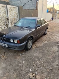 بي ام ٥٢٥ • ١٩٩٠ • رقم انكليزي