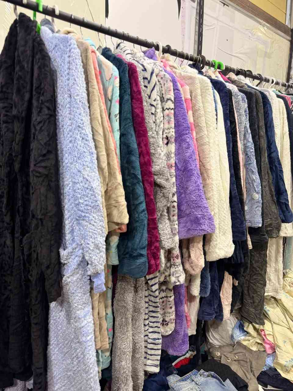 ملابس • للبيع • واتساب