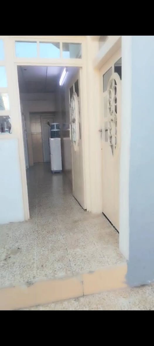 دار للبيع كرت بلديه 130 متر بيت مرتب ما ناقصو اي شي يبعد عن شارع العام 20 متر حي السماح يم مشروع ألمي بضهر شقق الخضراء السعر 33 مليون للاستفسار اكثر *********** بي واتساب
