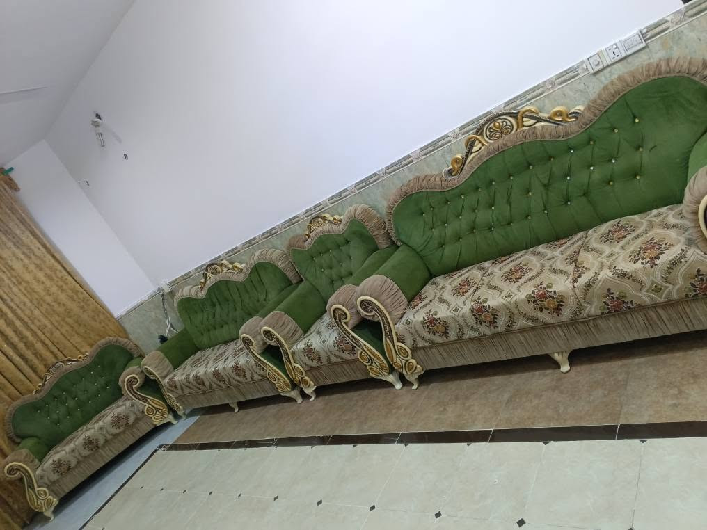 تخم تسكام ثكيل عشر مقاعد مستعمل نضيف العنوان العزيزيه منطقة باب الحاره للمراسلة *********** *********** يوجد واتساب وماسنجر وتوصيل لجميع المحافظات بل الاجره الصويرة, واسط
