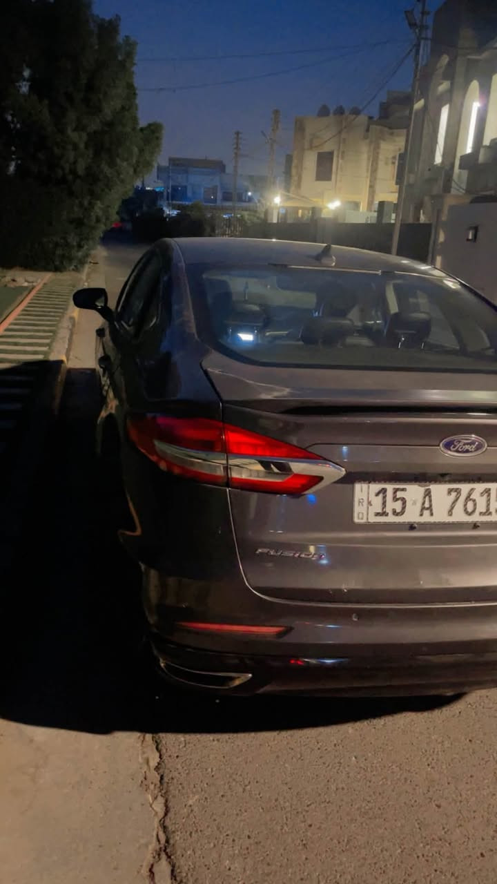 فورد فيوجن موديل ١٩ مكينه١٥٠٠ تيربو كير مكينه تبريد كفاله السياره حادثها جنطه وجاملغ وبابين كلير فقط 
مكان السياره الدوره المهدية الثانيه ٩٣ وبيها مجال 
***********
***********
