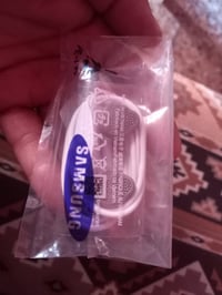 سماعات أصليه • فيتنامي • صوت عالي