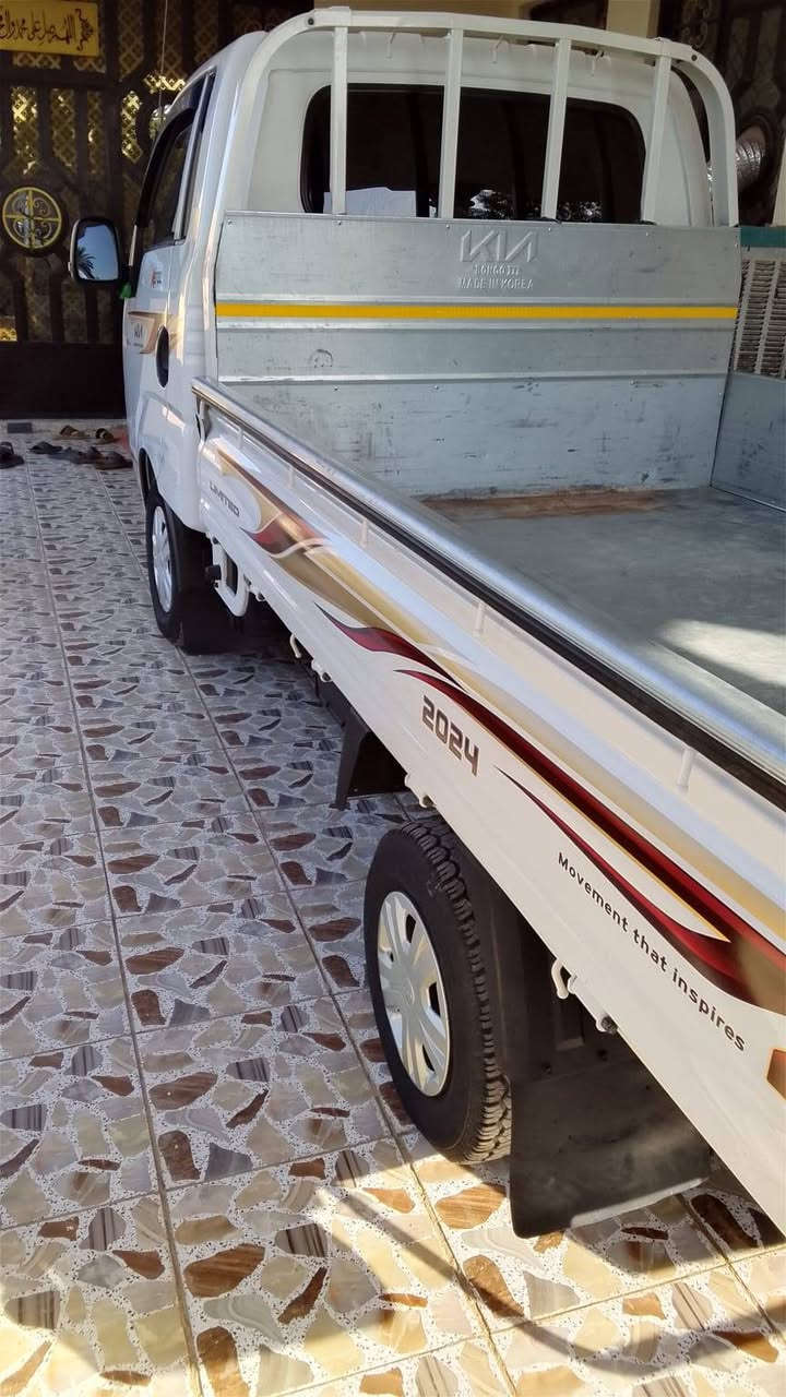 كيا موديل 24 رقم واسط نكليزي سياره مكفولة كفاله عامه محرك لاتبخير ولا تنقيص تبريد ثلج تحويل مباشر عنوان واسط صويره سعر 155وبيها مجال ***********
