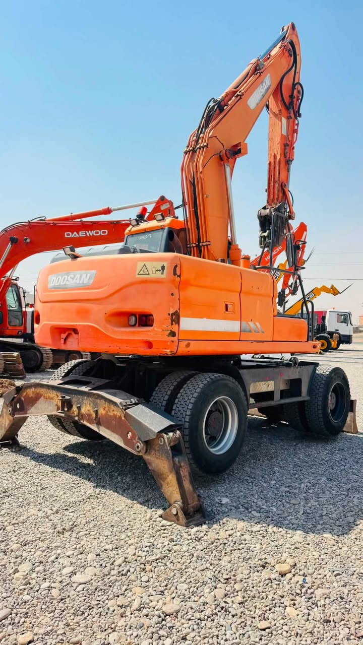 معرض محمد علي
Doosan dx 160-2011✅
كاتي دخول جديد 🆕 

☎️📱    ***********
         ☎️📱    ***********
    ساعات:  ٩:٠٠صباحاً   -  ٧:٠٠مساء⏰
    بيع وشراء جميع الاليات الثقيله  كرينات✅
           عنوان أربيل.  / طريق كركوك ✅📍Muhamad Ali

