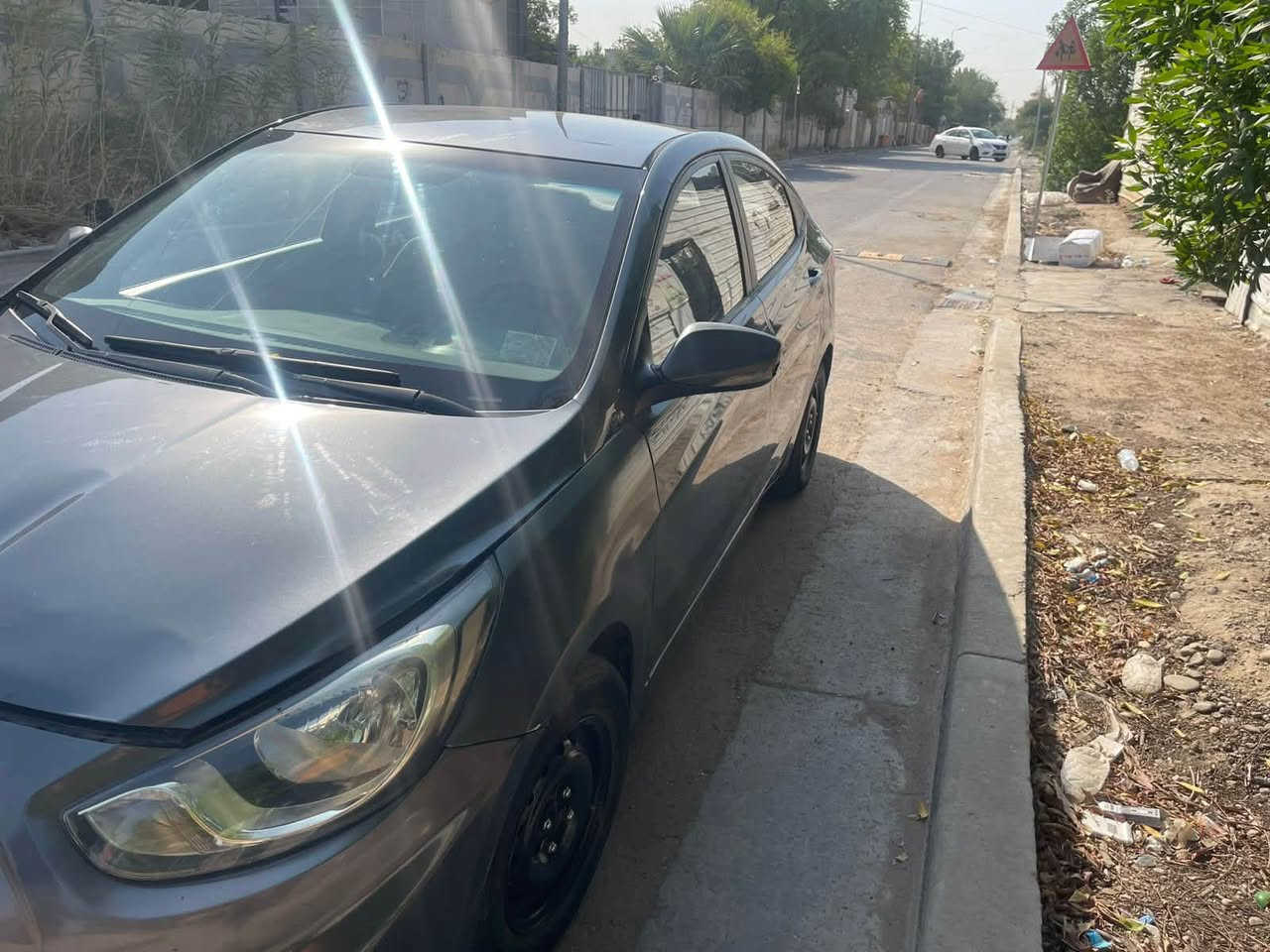 اكسنت للبيع خليج موديل ٢٠١٢
محرك ١٦٠٠
بيه طخات واظح بالصور
مكان السياره الامين الثانيه 
***********
السعر ٧٢ ورقه

