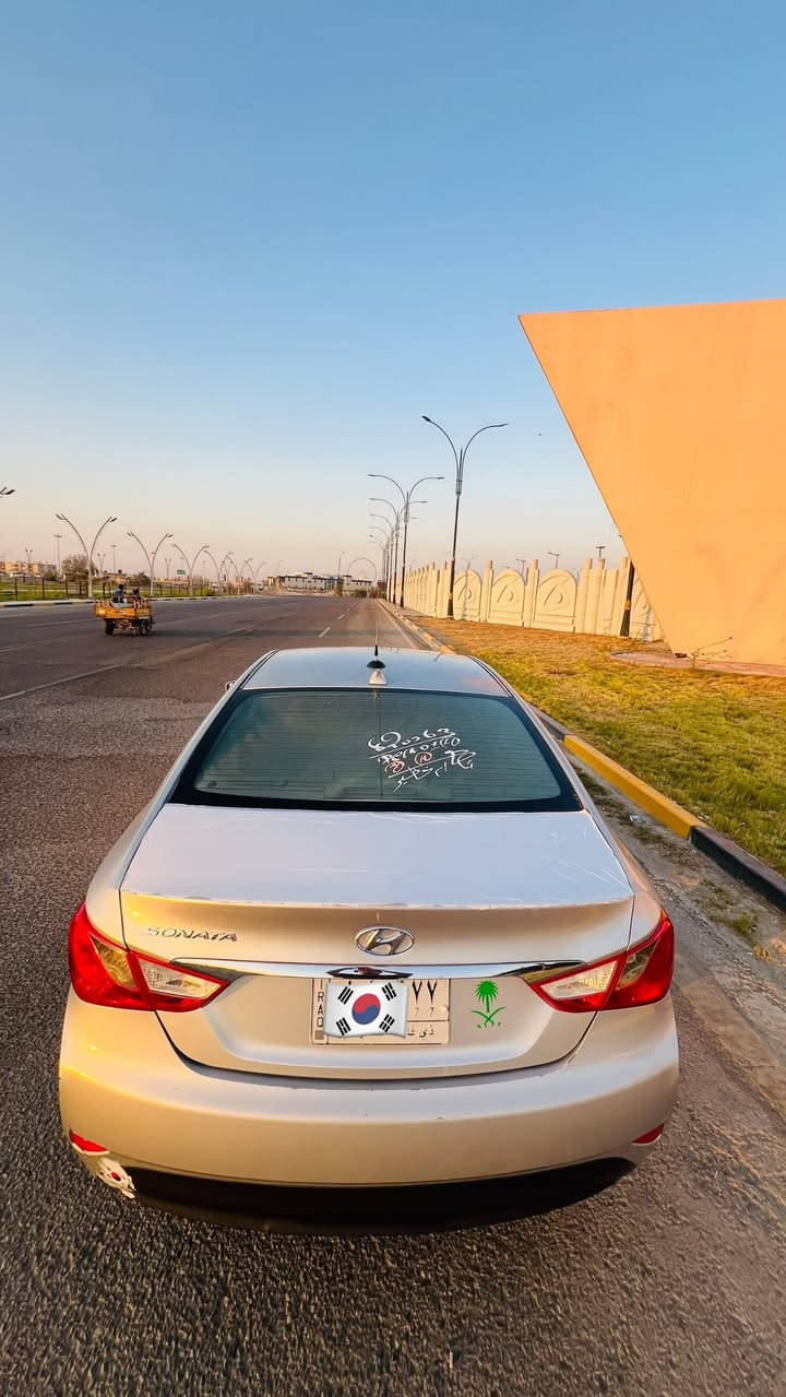 سوناتا مديل ١٤ وارد امريكي  سياره جاهزه
ترايك وين ماتريد ليمتد بدون صبغ ولا معجون  باسمي تحويل ثاني يوم  السعر ٩٠ وبيها مجال
***********
