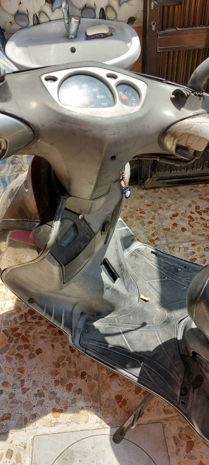 دراجه للبيع في بغداد جديده 
دراجه نضيفه يحتاج بس غسله دهن جديد او نضيفه 
***********