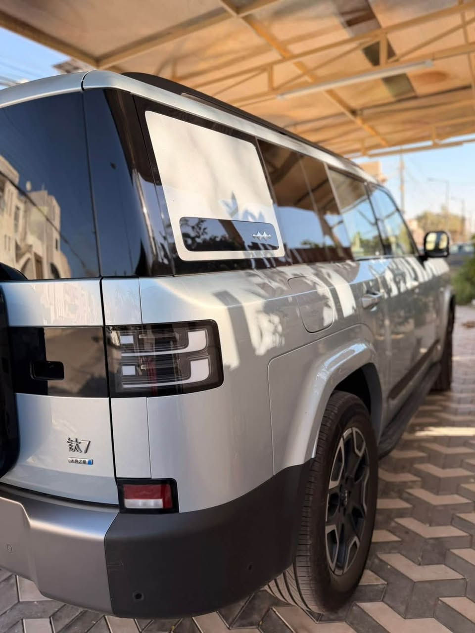 بي واي دي ليبورد 7 2025 ماشيه 3000 وارد صيني العنوان المنصور هاتف *********** السعر 54 مليون
