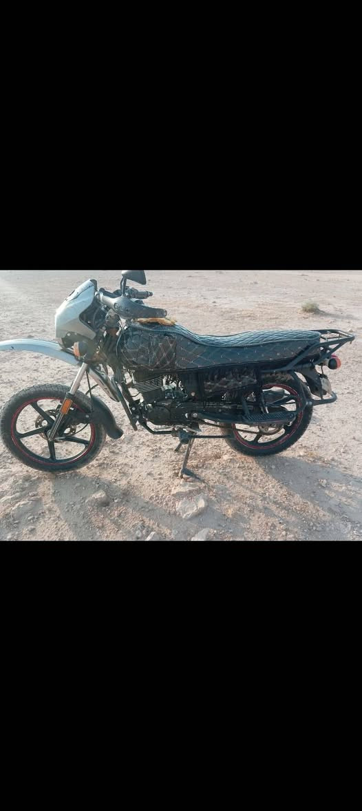 السلام عليكم دراجه دايوان جبلي اليبع مو ديل2023 مكينه 200 دراجه نيضفه ماعزه هاذه رقمي ***********
