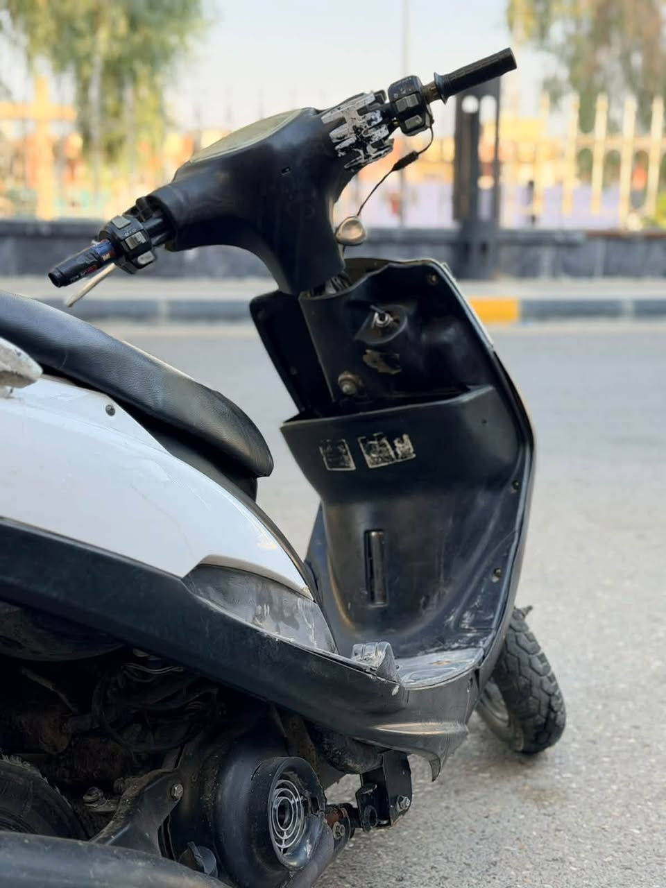 السلام عليكم 🤍.

دراجة ماكس عدله لبيع دراجة نضيفه وبلاويه مكينه خرسه وناعمه كفرات بلاديه ختم واحد ويه المكينه بيها نقص واحد فقط ستان وصط دراجة شغاله سلف هندر كلوب اشاير هورن كله شغال مكاني ديالى بعقوبة تقاطع الوثبه السعر 375 وبيه مجال *********** اتصل وتشلع عيوني
