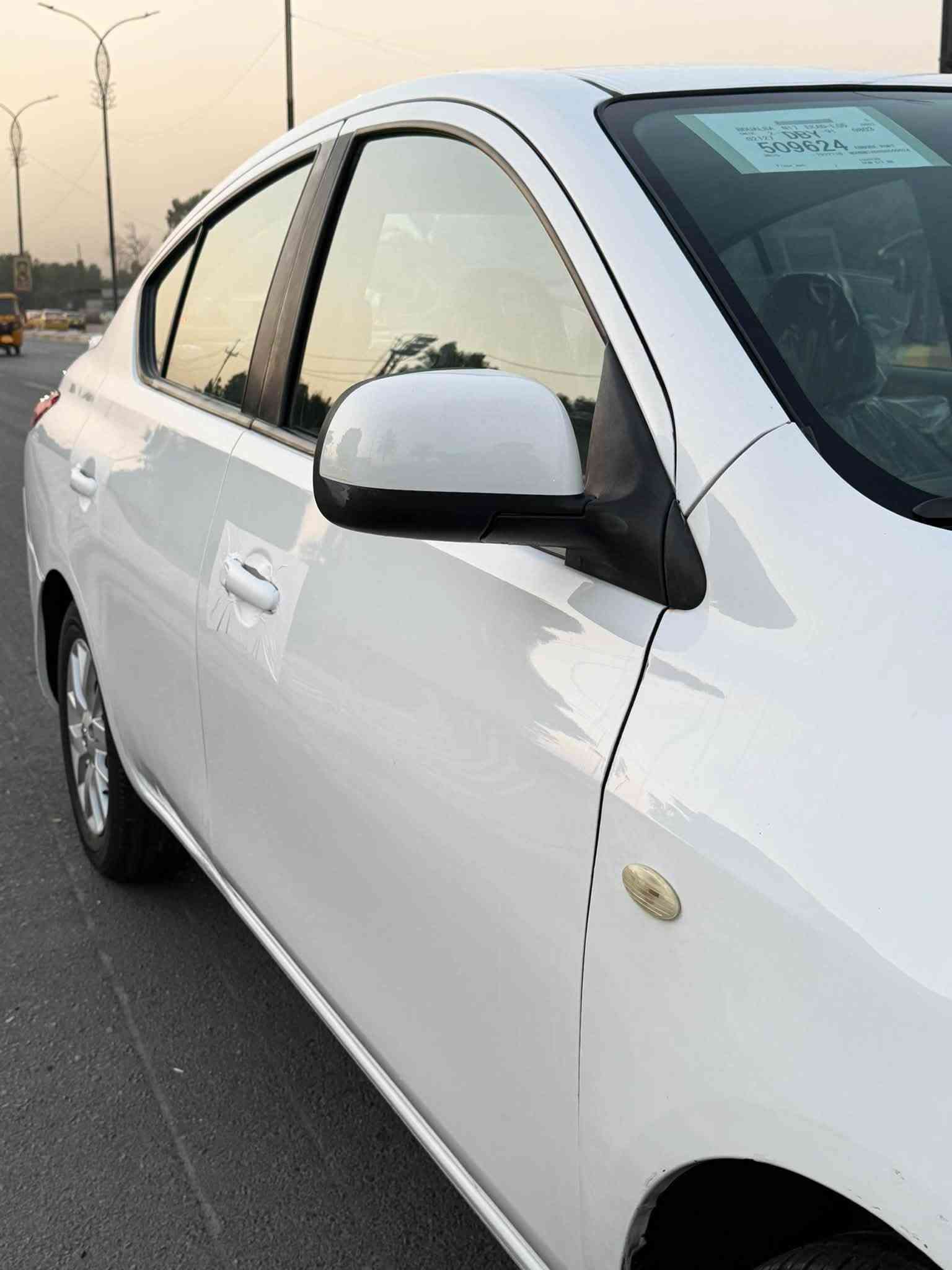 السلام عليكم سني هندي 2021 فول ام البليته الزركه ماشيه 48km السعر ( 104$) مكاني بغداد زيونه *********** 
سياره جديده مكفوله من الضربه والصبغ فقط بارد مكانين صغار ما مبينات تبريد ثلج محرك وكير مكفولات بيها منضومه مال غاز 
سياره جاهزه اربعه جام كهرباء تحكمات ستيرن قطعتين تبريد ويل كب الشراي يتصل
