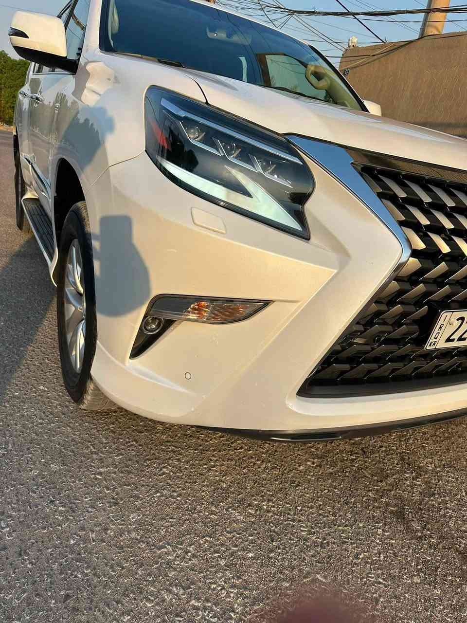 لكزز مديل 20 اخت الزيرو شرط كارتون السياره بعده ماشيه 60 الف اعلى فئه GX
فول لمتدد معروفه مواصفات الكزز جمات رادارات كامرات مفوله للاخر ما ناقصة شي رقم اربيل انكليزي 
مكانه نجف 
سعره 400$ 
تليفون ***********

