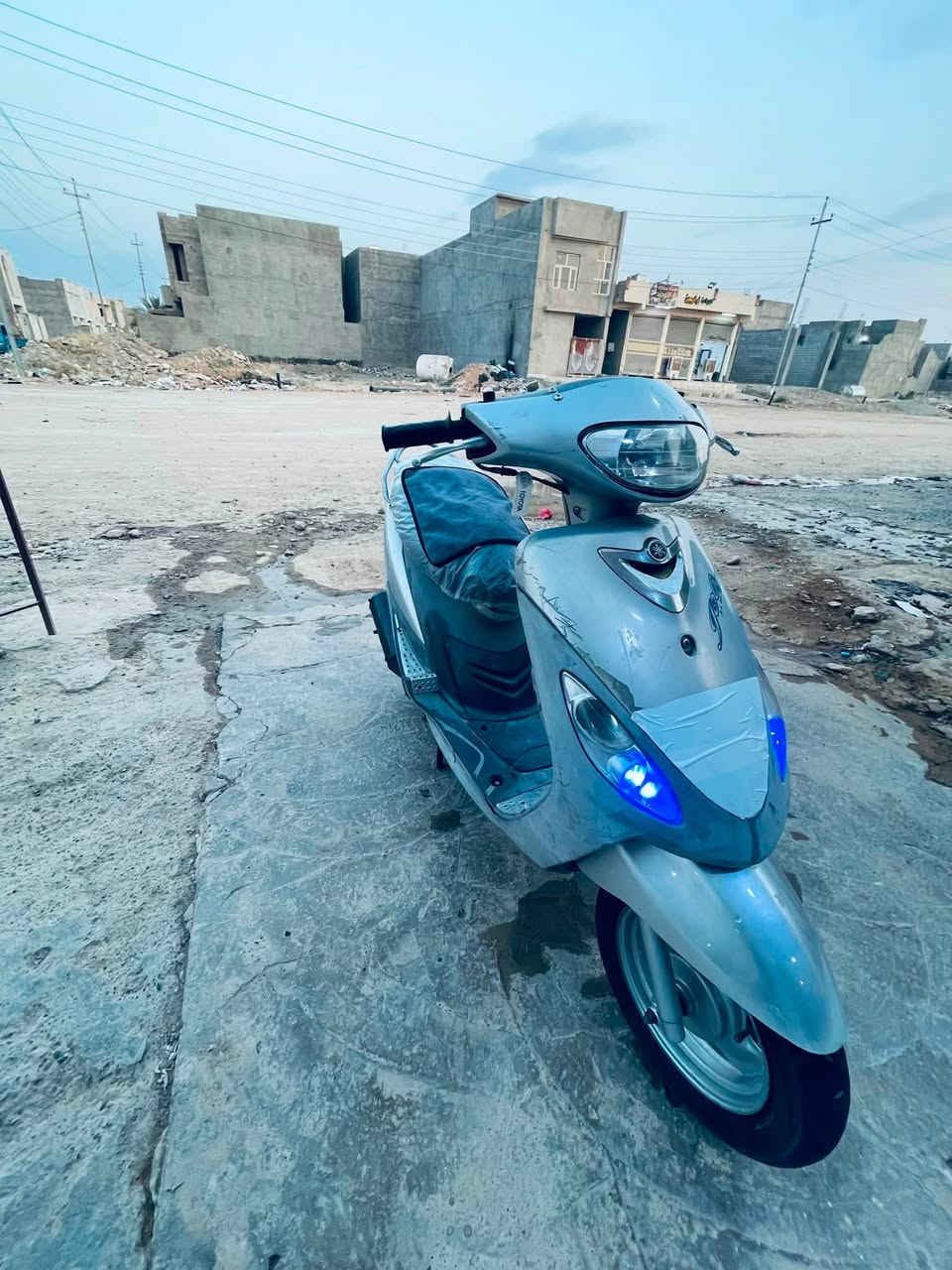 للبيع ماكس منغولي  جاهزه بدون اي نقص نكره سلف وهندر
محرك مفتوح حلو وياله عدله تايرات جديده سرعه 120 
لايت زنون ثلجي اشاير شغاله دراجه اخت الرمبه 
سعر 600 وببها مجال حك الجيه 
مكاني تكريت ترهم مراوس 
للاستفسار ***********
