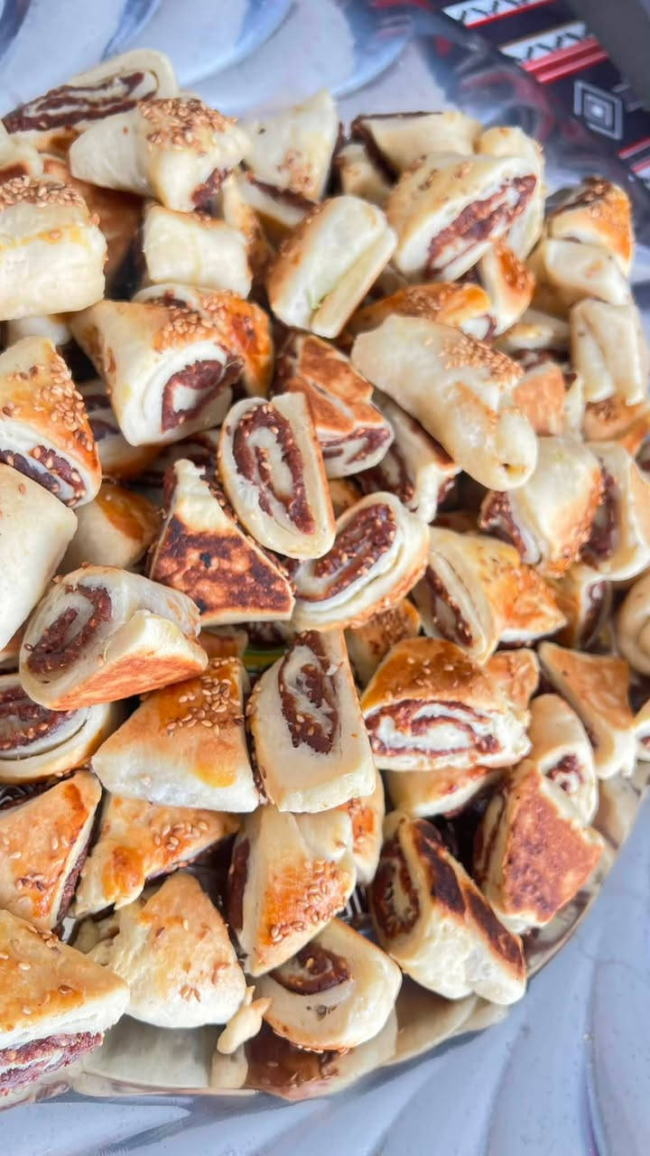 السلام عليكم متوفر اكل حسب الطلب اطلب وادلل العنوان حي الصمد متوفر توصيل ***********
