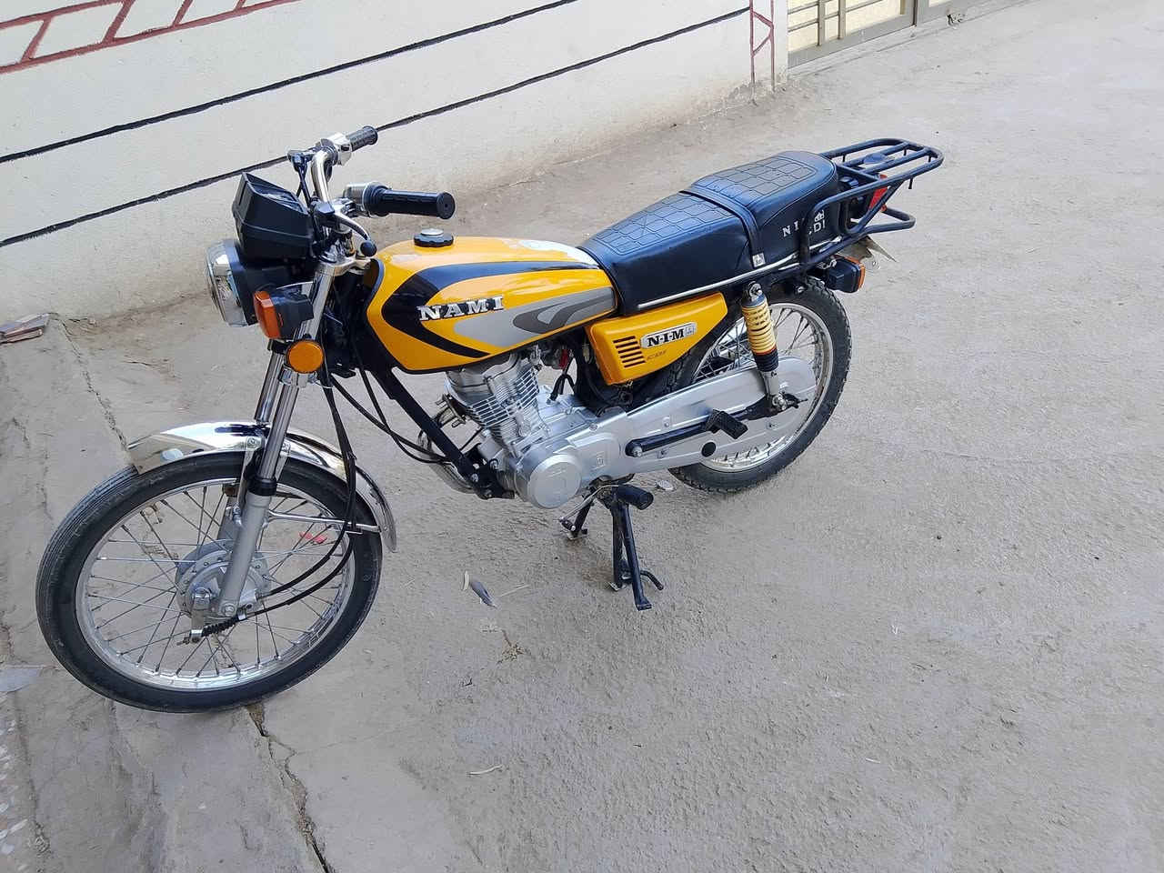 بيع مستعجل وسعره مناسب نامه متياز موديل 25 سعره 570/ مكفول كفاله عامه اي نقص مابيه كلشي بيه شغال ومكفول اوراق كامله شرط الكفاله مكانه حمزه الغربي رقم ***********
