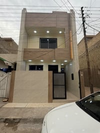 ١٠٠م • واجهة ٥م • جاهز للسكن