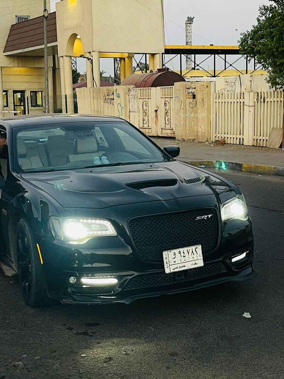 اوباما S300
.....
خليجية ماشية(100) كم
هيمي ٨ فول ١/١
بردة كهرباء 
رادار دعامية
كلاصات تدفئة تبريد
غرفة اوف وايت
محدث البنيد فافون SRT ودعامية بجم عريض
كزوز شادلها 1200$
تخم تاير جديد
بغداد وباسمي
السعر ٢٢٠ وبي مجال 
مكاني ديالى
للتواصل والاستفسار 
***********
