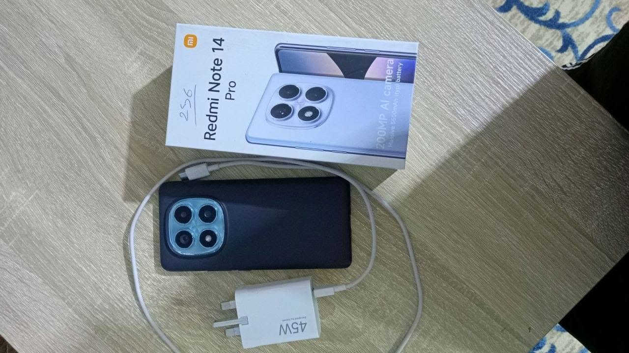 ريدمي نوت 14 برو نضيف جداً جداً مستعمل شهر ونص كامل ملحقات
العنوان بصره هارثه معمل الورق
للتواصل ***********
