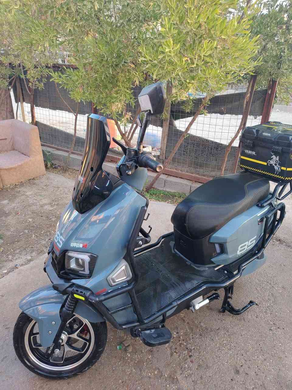 سلام عليكم موطور شحن صاعقه للبيع بطارياته مصطره يقرن ١١ موطور جديد فول السعر ٨٥٠ مكان بغداد ابوغريب ***********
