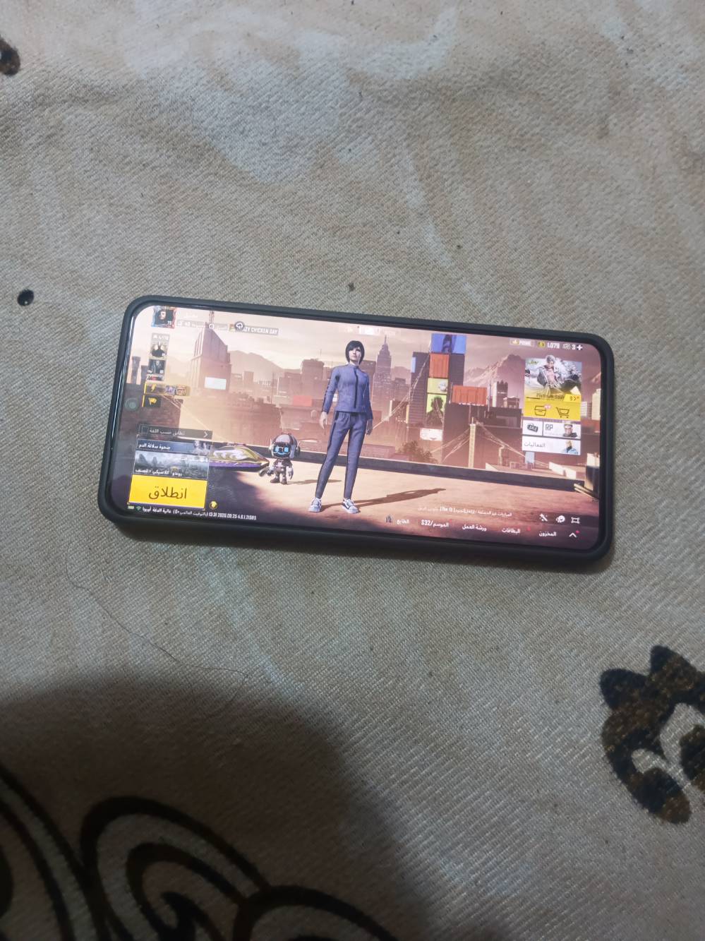 جهاز POCO F6 جديد مستعمل 20 يوم 
بعده وكاله مراوس بايباد 11 برو 2018 او 2020 
او عندك شاومي 6 هم عادي اراوس جهاز نضيف وكفاله عامه كامل ملحقات كرتون .شاحنه . كيبل ؟
ملاحظه مشتري وياا فريز براد وياا هم عنواني نجف حي النداء شارع جامعة الكفيل
