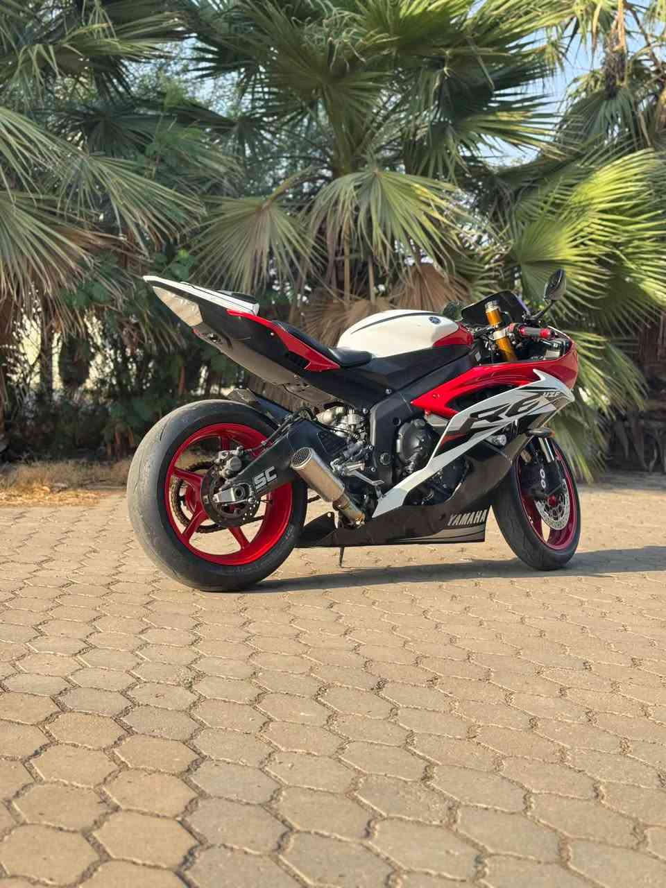 R6 • ٦٠٠ • مكفوله