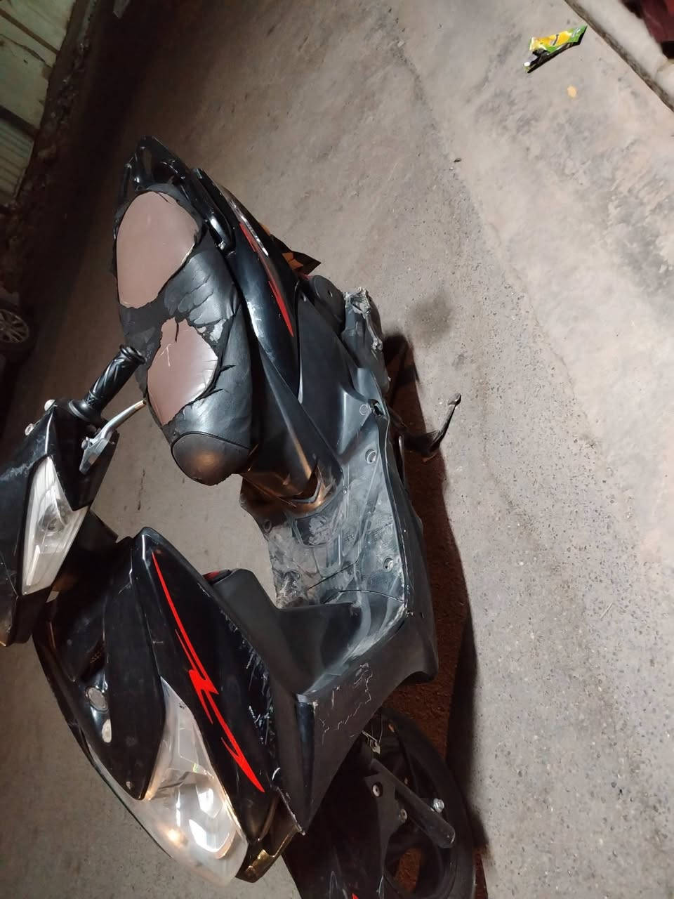السلام عليكم ورحمه الله وبركاته للبيع دراجه سكنس لد مكينه عدله كامله سلف هندر كهربائيات مكينه خرسه سعر 300الف مكاني بغداد ساحه عدن***********
