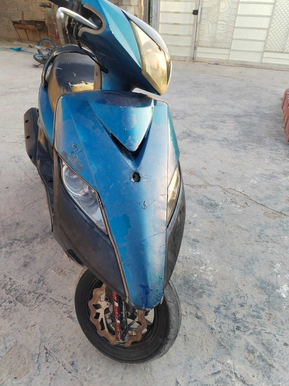 ماكس ثعلب
الدراجه كلشي بيهه شغال مكينه اتخبل 
مكاني التاجي قريب عله حسينيه البتول
***********
350
