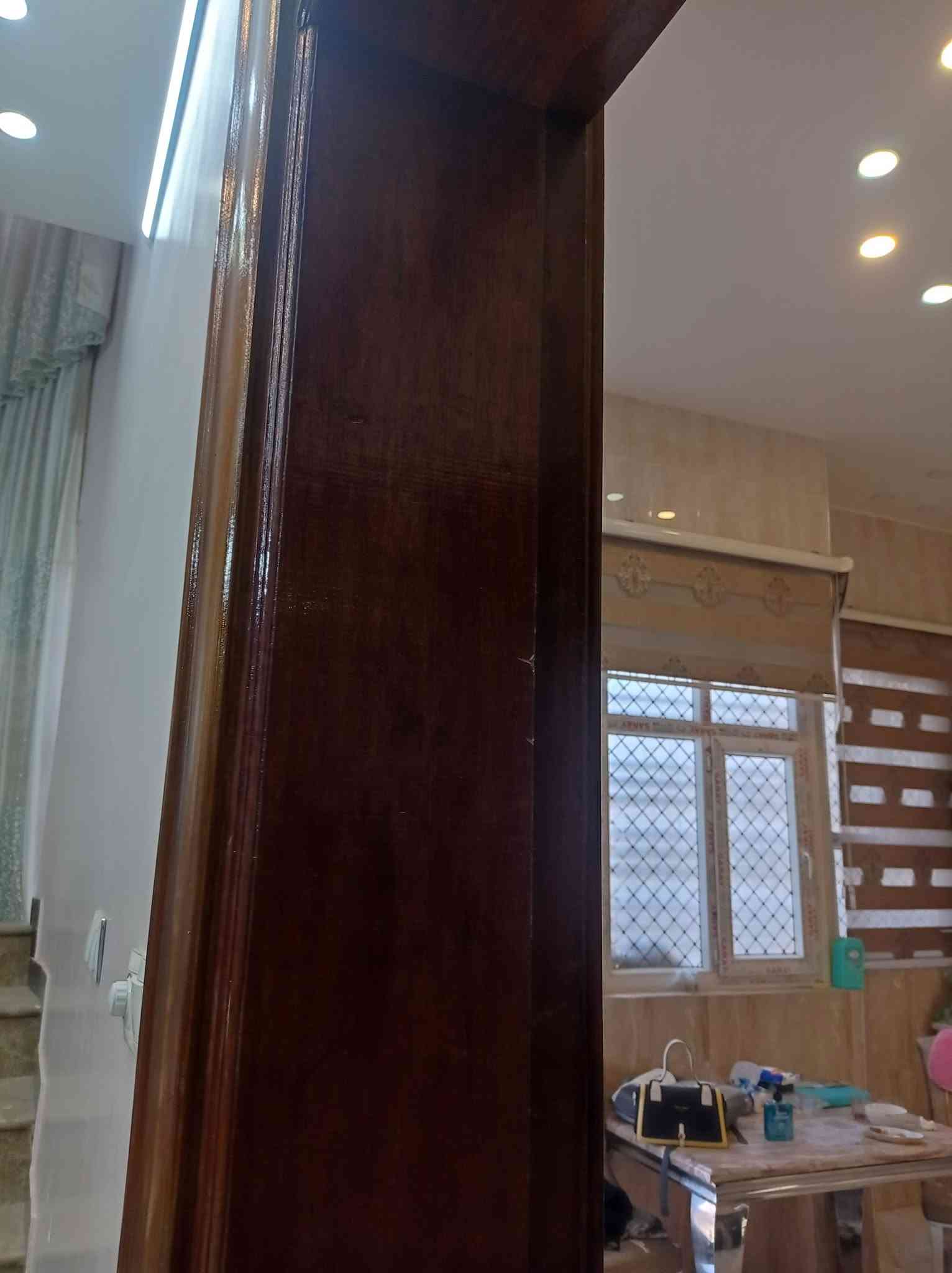 # دار للبيع 
ام الخيل قبل السكة خلف مدرسة الالق الاهلية 
مساحة الدار ٣٠٠ متر مربع واجهة ١٥ متر الأساس كونكريت مسلح 
طابقين مسلح... المحتويات،،
٤ غرف نوم
٣ صالة 
١ استقبال 
مطبخ حار وبارد 
مجاميع صحية عدد ٣
طابو عثماني مرقم ومعاملة كاملة بالتطويب
للاستفسار الاتصال 
***********
***********
# ملاحظة البيت ويا 
5 سبالت 
كاونتر 
البردات 
هدية
