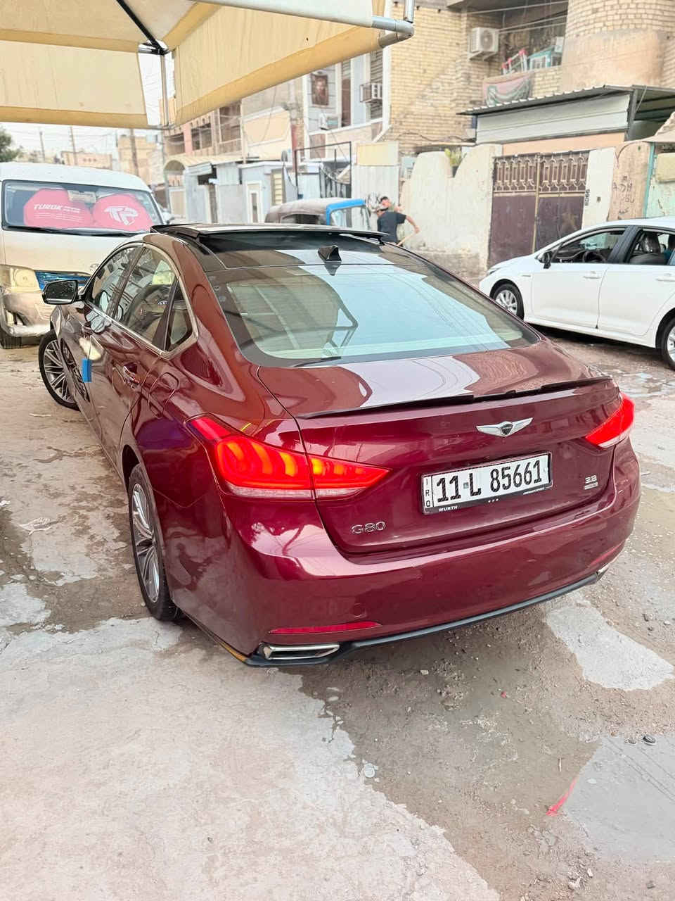 السلام عليكم من رخصة الادمن 
للبيع  - G80جينسيس 2017 بانوراما 
 فوووول مواصفات:
 المحرك: 6 سلندر 3800 
/كير ومكينة شرط كفالة 
/تخم تاير جدد
/زراكات ماصدة امامية  
/حساس جنطة عند الاقتراب تفتح تلقائي 
/ بصمة ابواب وجنطه
/ بانوراما على طول السقف 
/ رادار امامي للتحذير من الخروج من المسار ورادارات جانبيه 
/ لايت زينون 
/ بك لايت لد / وحاجب امامي لد 
/ ستيرن ثلاث وضعايات 
/ نظام ترحيب كامل مري جانبية ويدات باب اناره 
/  الاقتراب من السياره
/ قيادة اليه ذاتيه
/ نقط عمياء تحذير عند الاشتياز وعند صف السياره
/ حساسات خلفيه وامامي
/ مري جانبية قلابة مع البك تعمل كامره اوتو
/ كشنات جلد تدفئه تبريد 
/ تحكمات الكشنات الاماميه كهربائي وخزن ٣ وضعيات
/ شاشة كبيرة و gbs وهارد خزن / 
/ تحكمات ستيرن فول كامله
/ شفتات كير بالستيرن
/ كير 8 سرعات 
/ مثبت سرعه 
/ تبريد منفصل يمين ويسار وخاصية تنقيت الهواء وقطعتين اماميه وخلفيه
/ ثلاث وضعيات للقيادة ( سبورت وايكو واعتيادي)
/ شاشة اعطال في الدشبول
/ بردات جانبيه وخلفيه
/ كاشف ضباب
/ سستم صوت ١٧ سماعه
حادث جاملغ خلفي وشوية من الباب جهتين راجعات عل بارد ومصبوغات  
السياره نضيفه وحلوة 

السعر 170 وبيه مجال للطيبين 

رقم الهاتف: ***********
بغداد دورة ابو دشير
