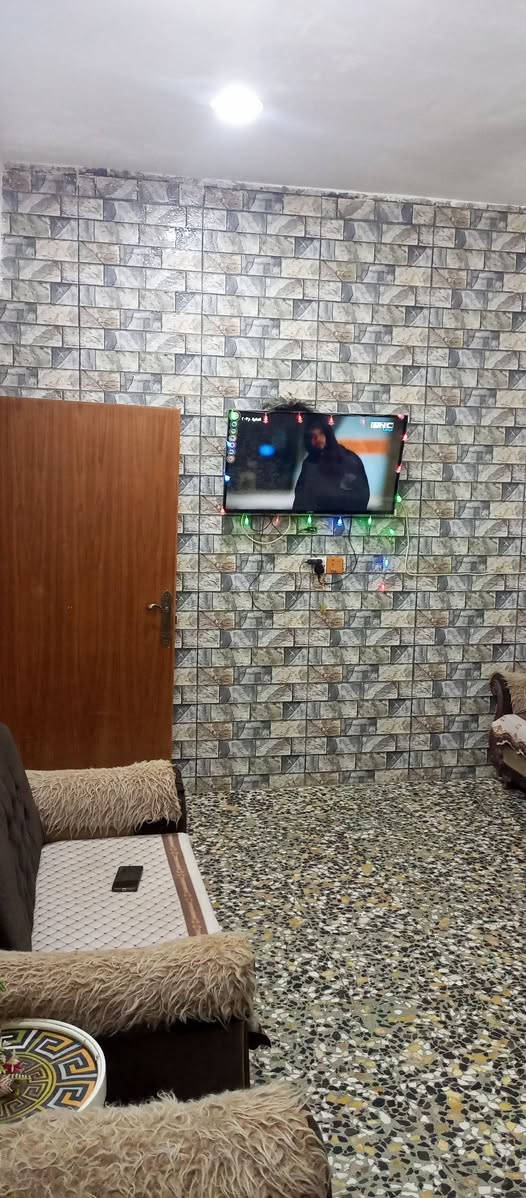 بيت • ١٠٠م • الصحفيين