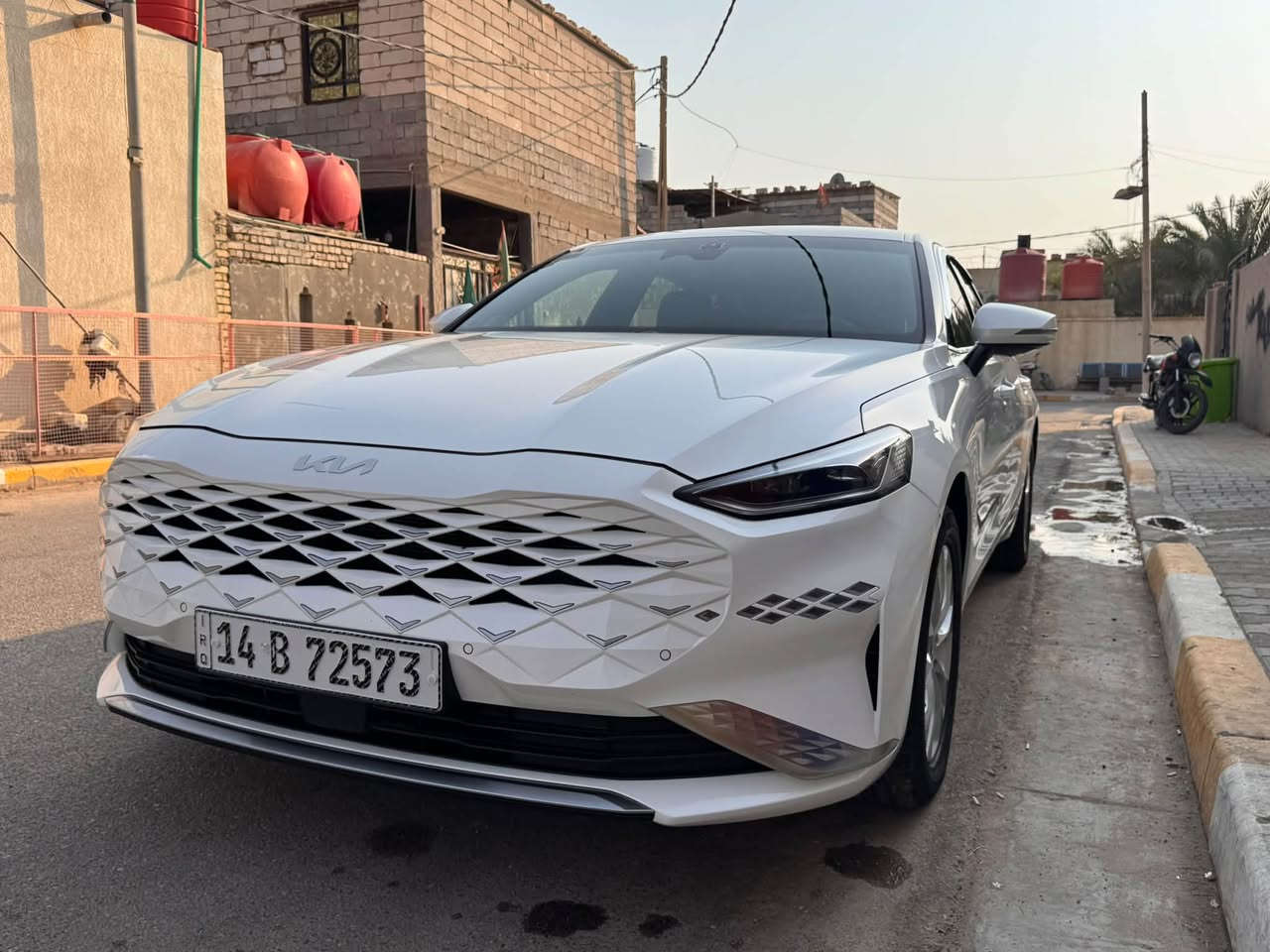 سياره k8 للبيع او مراوس فول مواصفات ماعدى التنته وارد كوري السعر 190 وبيها مجال للشراي مكان السياره بصره فاو  السيارة بأسمي مداور ثاني يوم
***********
