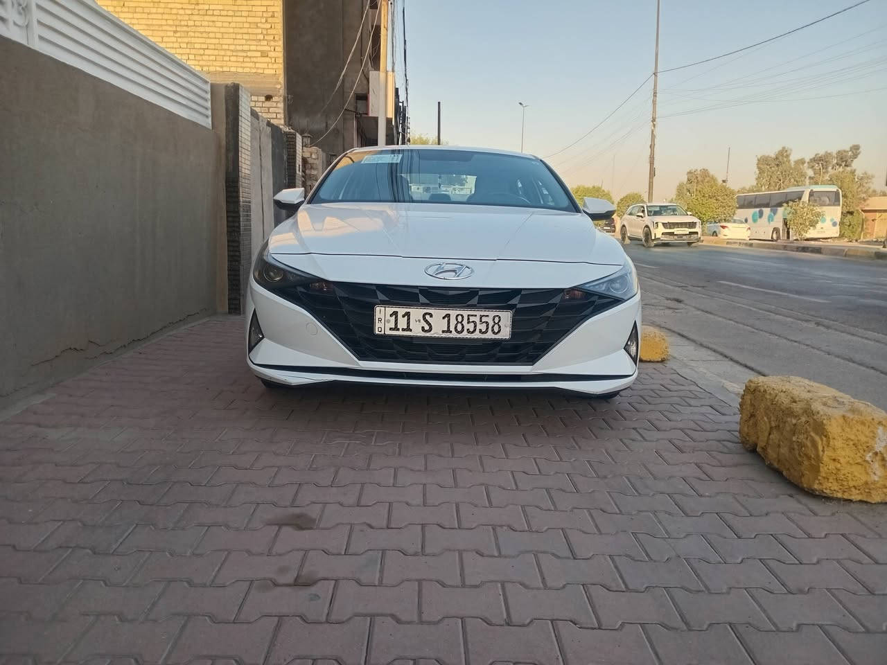 السلام عليكم النترا خليجي موديل ٢٣
سياره جديده وكامله رقم بغداد جديد باسمي ماشيه ٦٥ 
***********
عنوان بغداد الشعب
