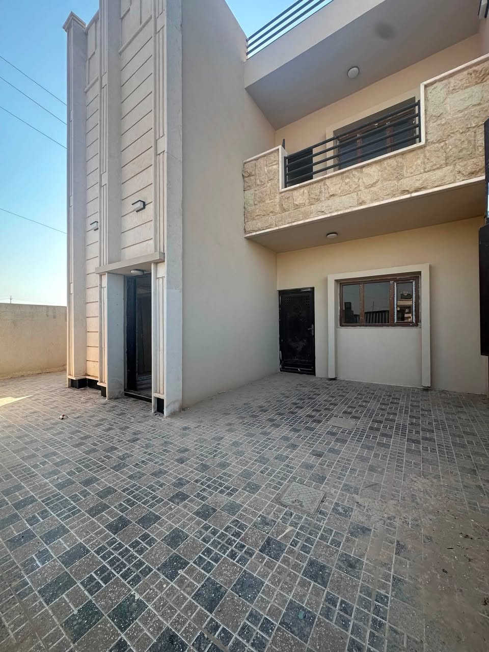 دار صفر للايجار  الديوم مجمع طيبه 2
ركن 
مساحة 200 متر 

4 غرف نوم+ هول + ستقبال  + مطبخ  + كراج 

قريب ع  شارع 60 

ايجار ٤٠٠ الف  قفل قفل

؛ الاستفسار  اتصال ع 

***********

