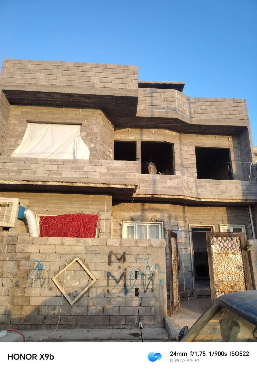 سلام عليكم بيت 100متر في الموصل مزرع زيونه طابقين طابق الارضي كامل و طابق الثاني هيكل زرقي بي كرت بلديه السعر 45 مليون ***********/////***********

نص مكتوب في الصور:
- HONOR X9b 24mm f/1.75 1/33s ISO406 ١٧:٢٩ ١٧/٠٩/٢٠٢٦
- HONOR X9b 24mm f/1.75 1/900s ISO522 ١٧:٣٩ ١٧/٠٩/٢٠٢٦
- HONOR X9b 24mm f/1.75 1/100s ISO1100 ١٧:٣٨ ١٧/٠٩/٢٠٢٦
- HONOR X9b 24mm f/1.75 1/100s ISO3194 ١٧:٣٨ ١٧/٠٩/٢٠٢٦