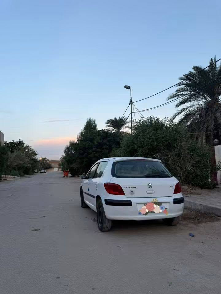 سلام عليكم
للبيع سياره بيجو فرنسي 307 
موديل 2006 رقم نجف سنويه لل2032 
السياره بإسمي 
كير مكينة خير من الله كهربائيات شغاله 
. تبريد غير شغال 
السعر 48 
للاستفسار اكثر على الرقم 
*********** 
واتساب متوفر على نفس الرقم أيضا 
الصور مرفقه مع المنشور 
شكرا جزيلا

