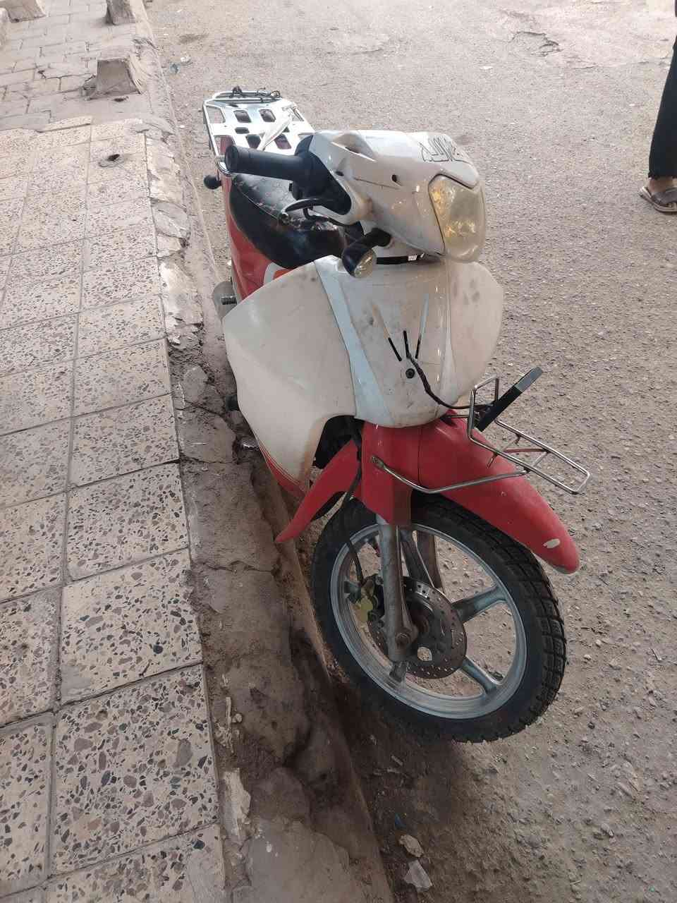 دراجه للبيع السعر ٤٥٠ الف المكان ديالى بعقوبه ***********
