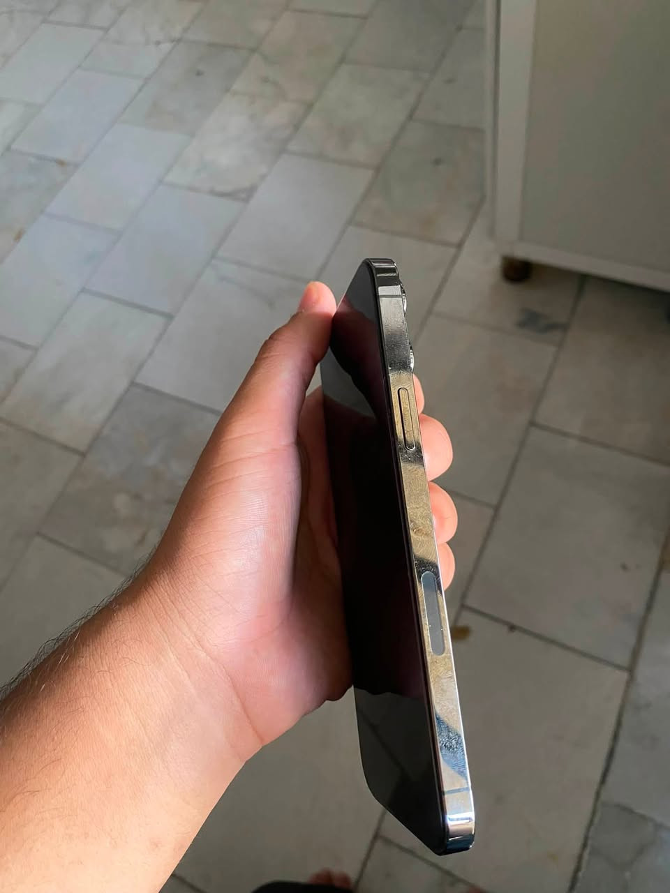iPhone 13pro max🩶

✨ المواصفات:
• الذاكرة:256GB
• البطارية: 100%
• اللون: رصاصي غامق
• البطاريه : مبدله بسبب جنت حاطه التلفون فقط للالعاب وبدلتها 
• الكاميرات: الكاميرا ×3 متوقفة بسبب تحديث من الشركة، وباقي الكاميرات تعمل

• الجهاز استخدامه مرتب ونظيف مثل ما تشوفون بل صور 

 السعر: ٦٠٠ ألف وبي مجال بسيط

📍 بغداد-بغداد الجديدة
📩 للمراسله -***********-

