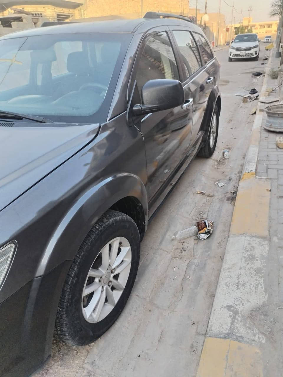 جورني للبيع او الماوس 2016صبغ عام بدون ضربه
تبريد حداديه كله جديد  بيه فقط سنتر  محرك 3600
لتواصل فقط وتساب***********
