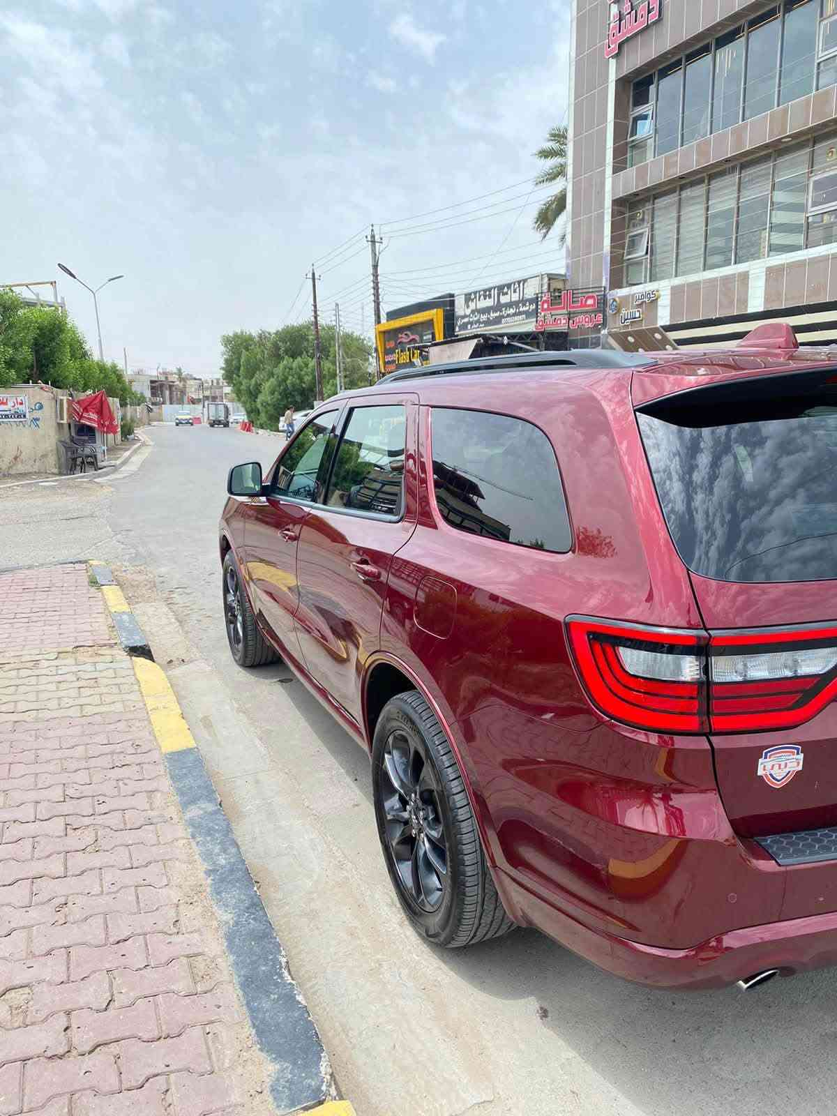 � للبيع Dodge Durango GT 2022 🇨🇦
    •كلين بدون حادث
•ماشية 90الف ميل
•قمارة سلايت
• وارد كندي 🇨🇦
• الفئة: GT
• الموديل: 2022
• المحرك: 3.6L Pentastar V6
• القوة: 295 حصان
• القير: أوتوماتيك 8 سرعات
• نظام الدفع: AWD فور ويل
• جنوط 20 إنچ
• 3 صفوف مقاعد
• تشغيل عن بُعد
• تشغيل بصمة + دخول بدون مفتاح
• تدفئة مقاعد أمامية
• تدفئة ستيرن
• كاميرا خلفية
• حساسات خلفية
• Apple CarPlay + Android Auto
• تحكم مناخي متعدد المناطق
• مثبت سرعة
• نظام ثبات وتراكشن كنترول
• ABS ونظام مراقبة ضغط الإطارات
***********
