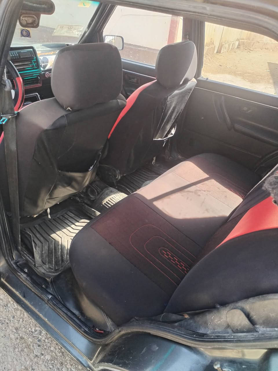 كولف موديل 88
سياره نظيفة محرك كير شرط كهربائيات شغالة
ما تصرف عليها ربع دينار 
شرط التحويل بدون وكالة 
سنوية الى 2029 
سعرها 26 و بيها مجال للشراي 
***********
