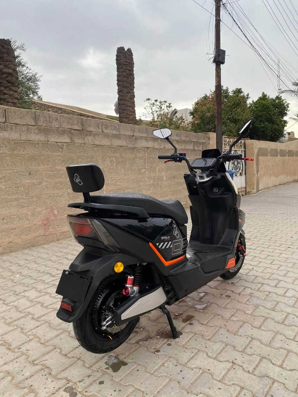دراجه شحن ملكه  استخدام 5 اشهر نضافه فول مملعوب بيها بلاديه مكان بغداد *********** السعر 850 وبيها مجال للشراي على ايدي وصلها ويه الصور شوف تفاصيل اكثر مال بطاريه وقوتها
