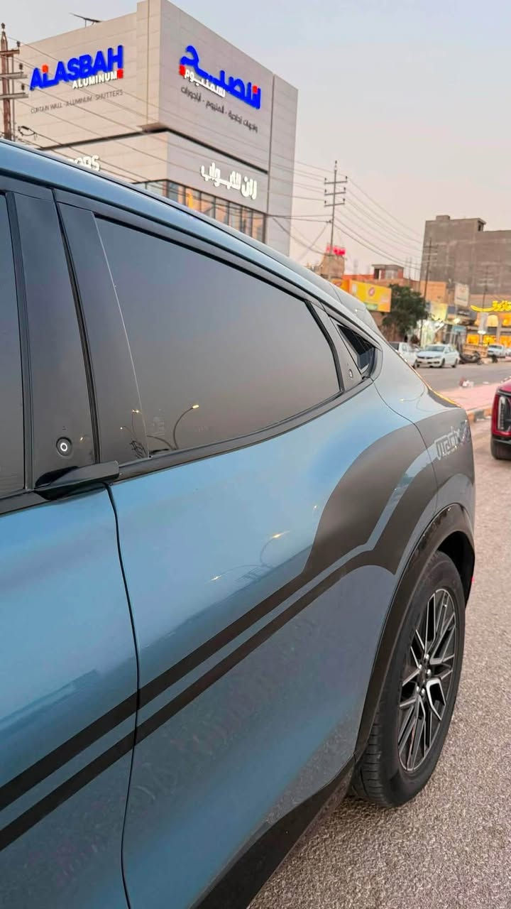 2024‏
فورد موستنك ماك-اي
‏بريموم X
تكون اعلى فئة 
تمشي بالشحنة الكاملة 500 كيلو
‏Full Electric 
 كهربائية بالكامل

السيارة بحالة الوكالة ماشية 14 مايل فقط
حادثها بيبان ثنين مبدلات اصليات ومصبوغات
وثلاث اماكن بارد بسيطات اثر نقل
السيارة على وضع الوكالة استيراد شخص واحد
بطارية ليثيوم أيون
 البطارية جبيره
مداخل شحن (AC/DC)
مرقم بغداد بأسمي مداور ثاني يوم
المواصفات : بصمة فتح وتشغيل/ مثبت سرعة/  ترحيب /انارة محطية 12 لون/
شاشة بحجم 15,5 بوصة/ 3أنظمة قيادة/ Navigation / أضوية زنون/ كشافات ضباب LED/ غمازات على المري/ مري كهرباء/ بلوتوث/ سنتر لوك/ زجاج كهربائي (Full Auto)/ مثبت سرعة/  4 بصمات
بانوراما |panorama view 
شاشة تدعم اللغة العربية | Arabic screen 
حساسات أمامية وخلفية | Front & Back sensors 
تحكم طارة  | control wheel
صندوق كهربائي | Electric Back Door 
انارة داخلية مخفية | Concealed interior lighti
كاميرات محيطية 360 | cameras 360 
رادار تفاعلي ذكي | Adaptive cruise control 
كراسي جلد | Leather seats 
كرسي مدفأ | Heated seat
كرسي كهربائي | Electric seat
كرسي ذاكرة | memory seat
نقط عمياء | Blind spot 
مري جانبية قابلة للطي | Foldable side mirror
شاحن لاسلكي | wireless charger 
‏B&O sound system | نظام صوتي B&O
‏Apple CarPlay 
‏Android Auto 
سعر 218 ورقه وبيها مجال بسيط
***********
متواجد واتساب
مكاني نجف
