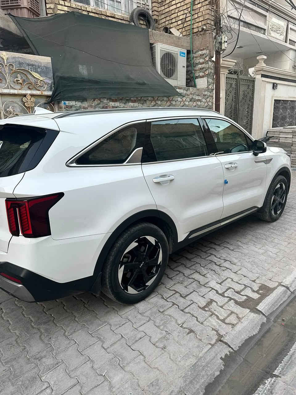 السلام عليكم
سورنتو 2024 خليجي مكفولة من الضربة و الصبغ

مواصفات 

6سلندر 

بانراما قطعتين

تشغيل عن بعد 

3قطع تبريد 

داتاشو

كير ماوس 

7 راكب 

شاشة كار بلي 

الوان داخلية محيطة 43 لون

باب جنطة كهربائي 

نظام منحدرات 

اوتو هولد 

شفط مري 

حساسات 360 درجة 

بردات خلفية 

مثبت سرعة 

اربع انظمة قيادة 

شفتات 2 

شحن وايرلست

عداد 35

و باقي المواصفات المعروفة 

السعر 295$

عنوان : بغداد ـ الشعلة 

رقم : ***********
