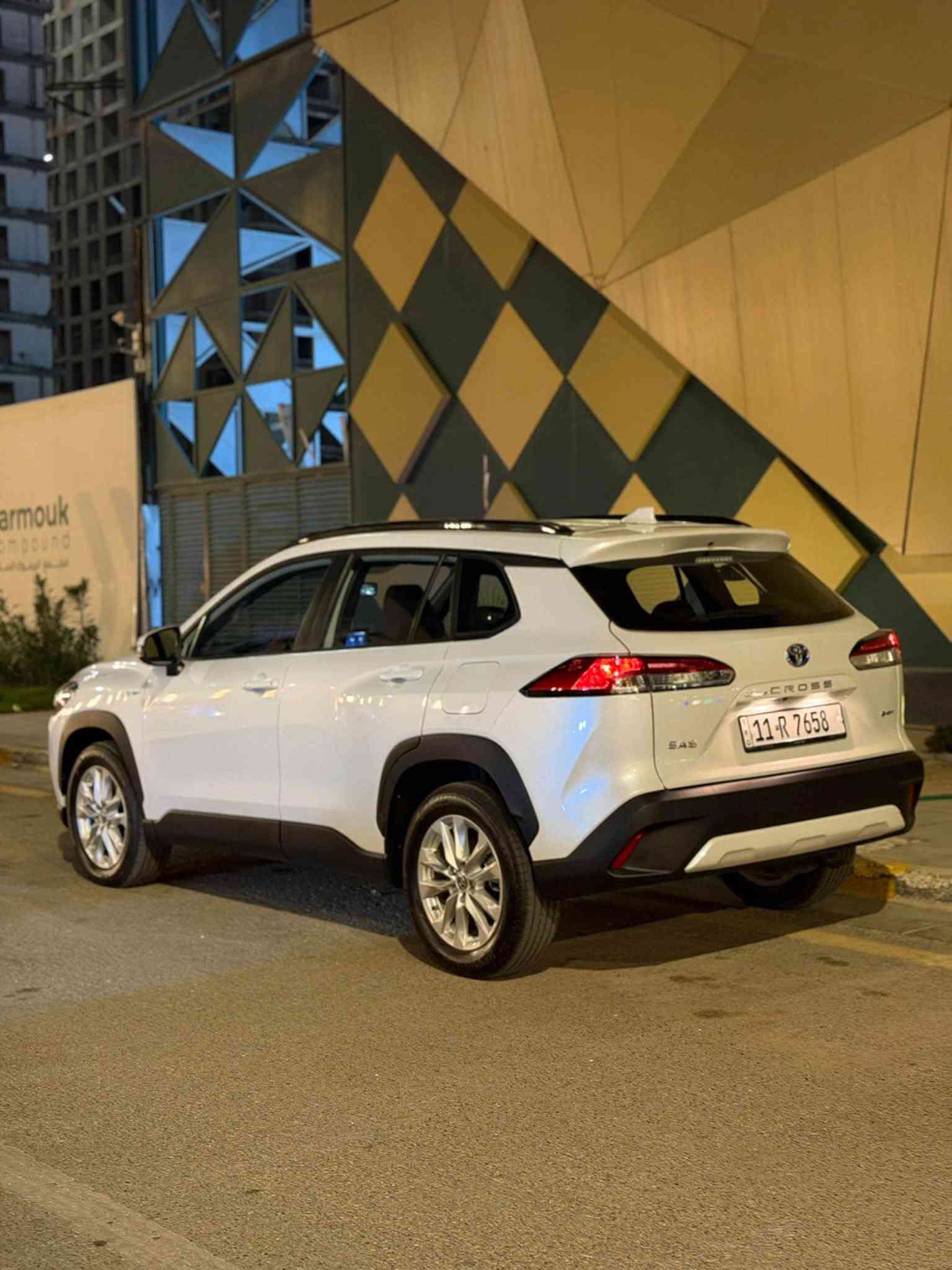 السلام عليكم
كورلا كروز هايبرد  ساز 2025 زيرو للبيع
Corolla cross  hydride SAS  
السيارة زيرو ماشية على كد الترقيم فقط
رقم بغداد رباعي مميز
السيارة فول مواصفات
فتحة سقف
رادار امامي
رادار جانبي + نقطة عمياء
مثبت سرعة تفاعلي
هاند بريك كهرباء 
اوتو هولد
كامرات محيطية
شاحن لاسلكي
شاشة ابل كار بلي
كشنات مخمل
تحكم ستيرن
مري شفط
حساسات خلفية

السيارة تحت الضمان شركة ساز
البطارية 8  سنوات ومكينة وكير 3 سنوات
مع عقد صيانة لمدة 40,000KM مجاني يشمل كل السيارة من تبديل زيوت وفلاتر

مكان السيارة بغداد القادسية
السعر 38.5 مليون و بيها مجال
***********
