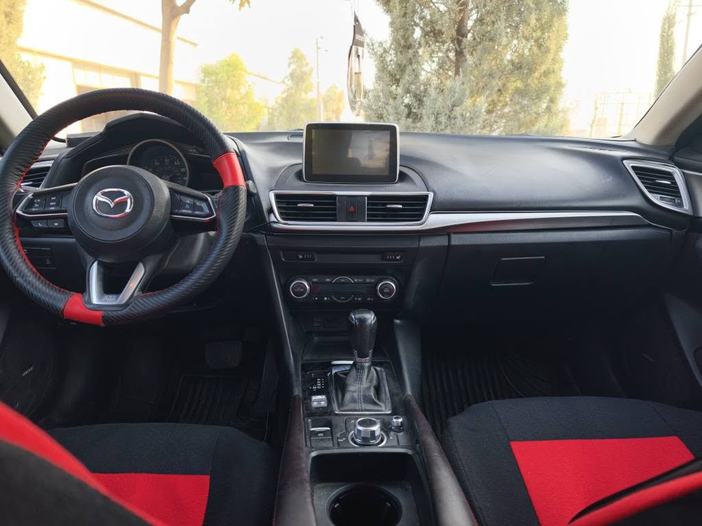 Mazda 3 2017 skyactive 
 ٤ بستۆن مەکینە ٢.٠ بێ تۆربۆ
 کوشن کارەبا، کوشن گەرم، بەصمەیە،ڕاداری پێش و دوا و ئاوێنە، تەبریدی دەبڵ زۆن، شاشەیە،گێڕ ئۆتۆماتیک و عادی و دوگمەی سپۆڕت، لایت ئەڵقەیە، مواسەفاتی تریشی هەیە 
 چەمەلەخ و شان لەگەڵ پەڵەیەک سەقفی بۆیاخە  
147,000 km ڕۆشتوە
بە عام سەیارەکە جوانە و هەموو مەسرەفیشی بۆ کراوە ڕۆن و هایدرۆلیکی تازە گۆڕاوە تایەی تازەیە
سەنەوی تا 2029 تازەیە تەحویل و بەناوکردن و غەرامە بە شەرت
95$  معمامەلە
سلێمانی 
***********
موشتەری تەلەفون بکە بە نامە معامەلە ناکرێ السليمانية, العراق
