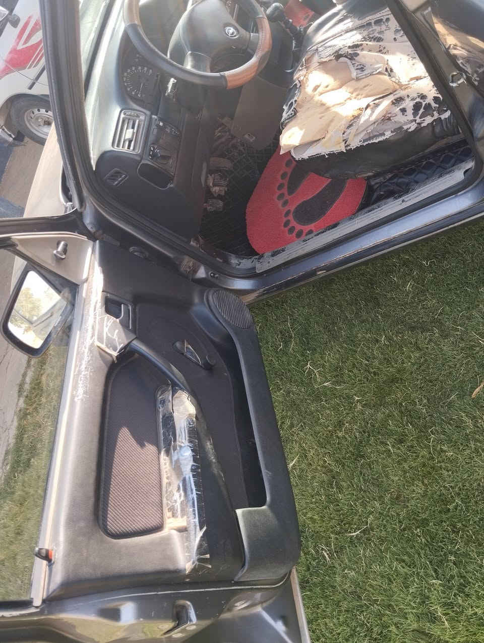 السلام عليكم 
اوبل فكترا 🚗 
موديل 1992 
رقم نينوئ دولي الجديد ✅
سنويه وهزه جديده ❗ 
سيارة بسمي شرط الوكالة والتحويل ✋ 
محرك شرط ✈️ 
♦️كير شرط
♦️حجم 18
التصال على هذا الرقم***********
