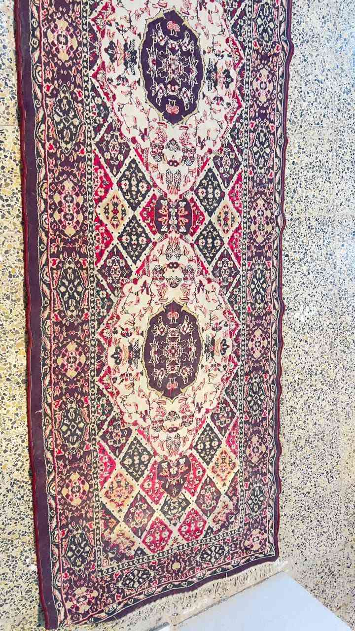عندي هذني زلات اربعه منهن 2 اطول 2 اصغار مستخدمات قليل وزن ثقيل اربعتهن ب 20 مستعجله
